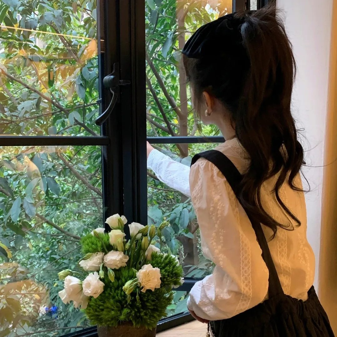 池畔谜情